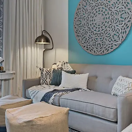 77H Dc Boutique Apartments